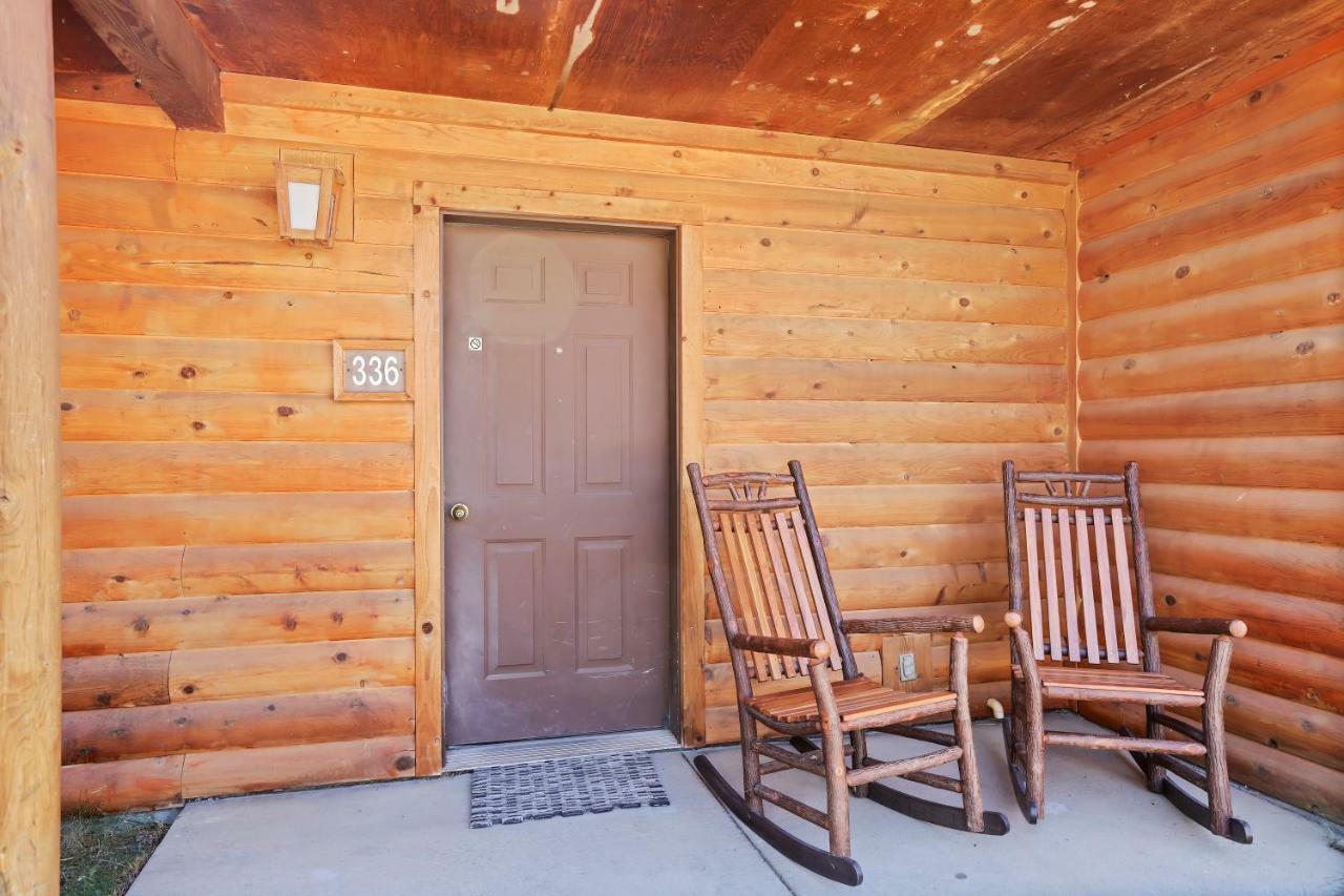Headwaters Lodge & Cabins At Flagg Ranch Moran Exterior photo